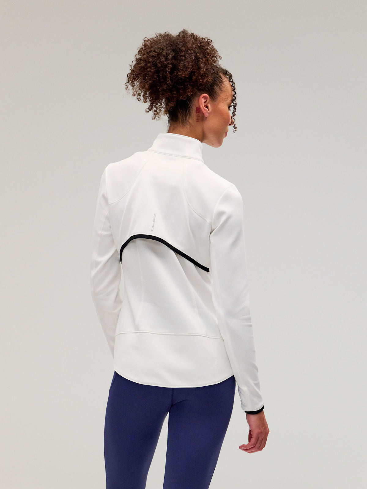 WHITE/SILVER