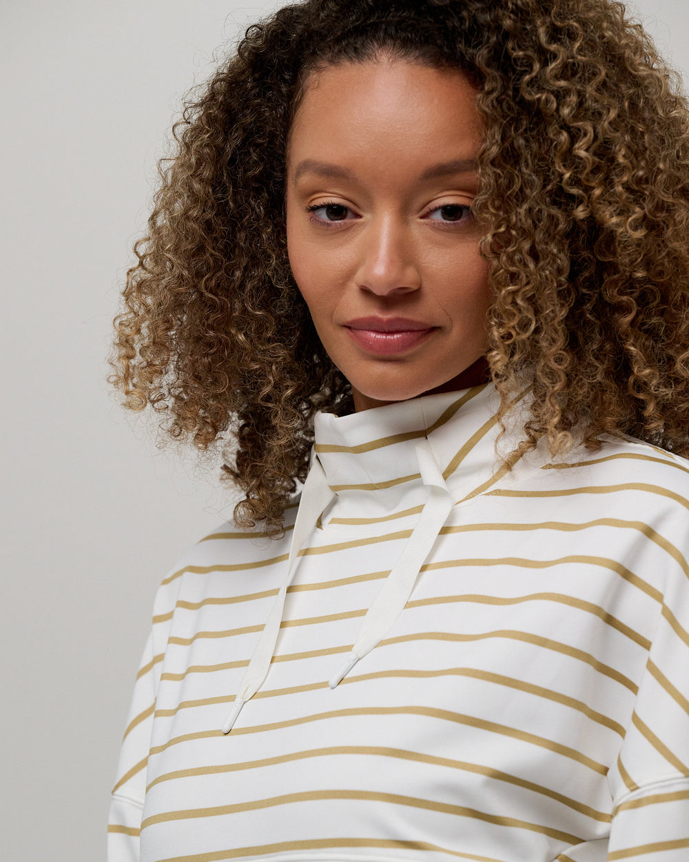 Evie Mock Neck Performance Pullover – Zero Restriction