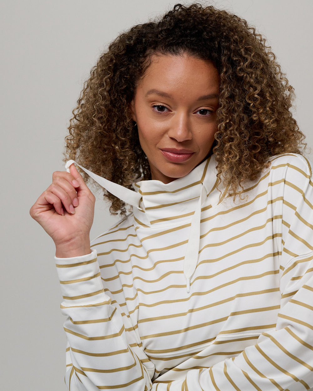 Evie Mock Neck Performance Pullover – Zero Restriction