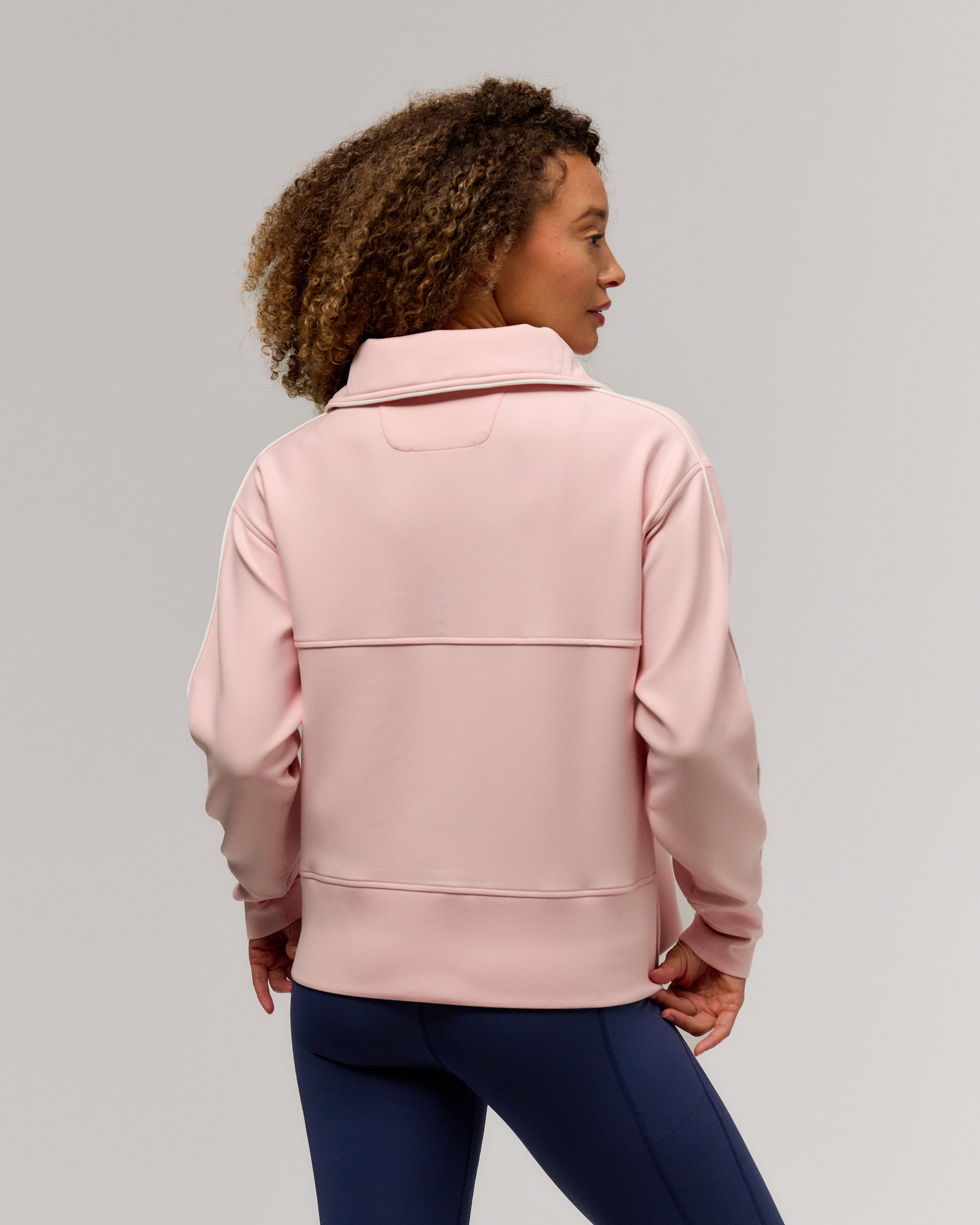 りりー Riley Funnel Neck Quarter Zip – Zero Restriction