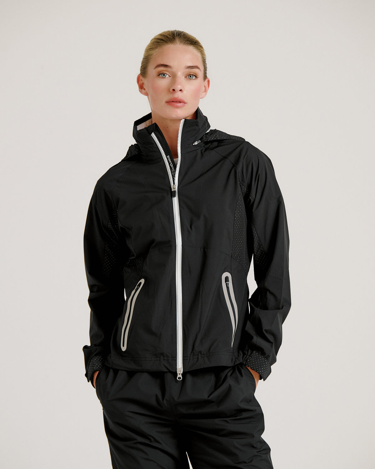 BLACK/METALLIC SILVER