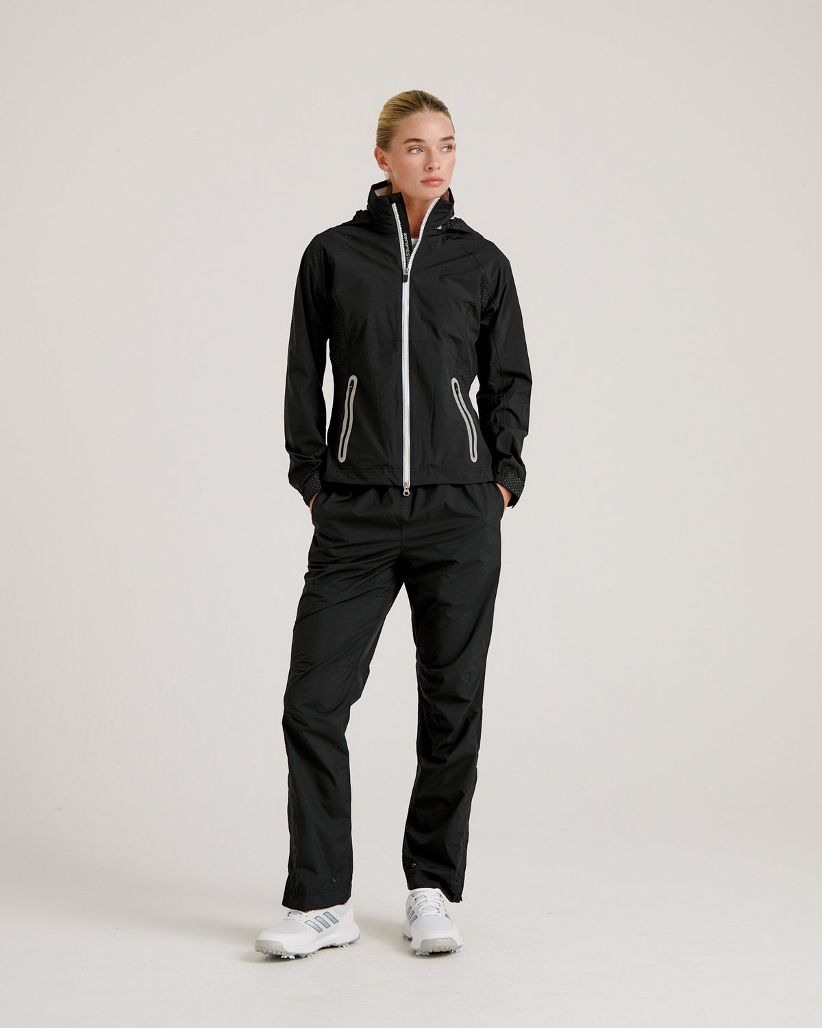 BLACK/METALLIC SILVER