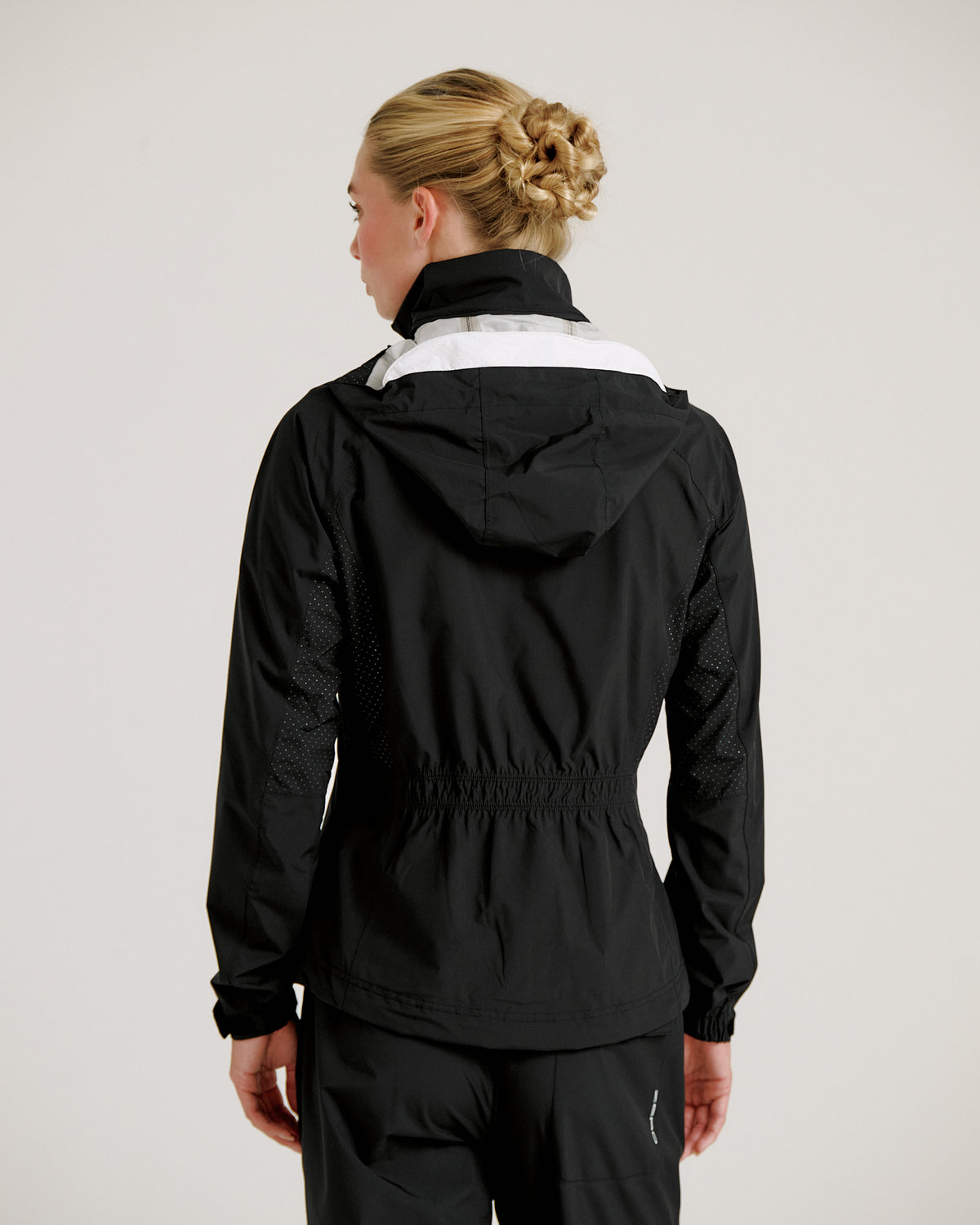 BLACK/METALLIC SILVER